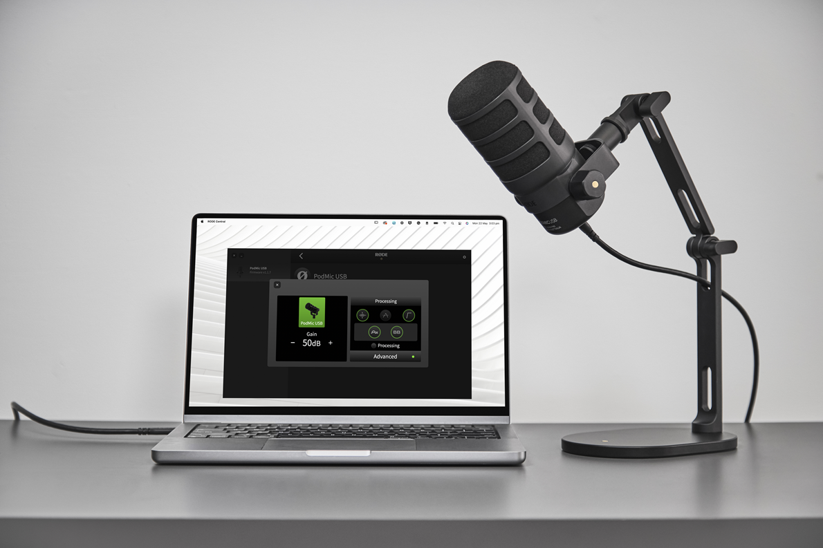 rode-pod-mic-usb-computer-scene-lead-banner-8192x5464-rgb-5962.png