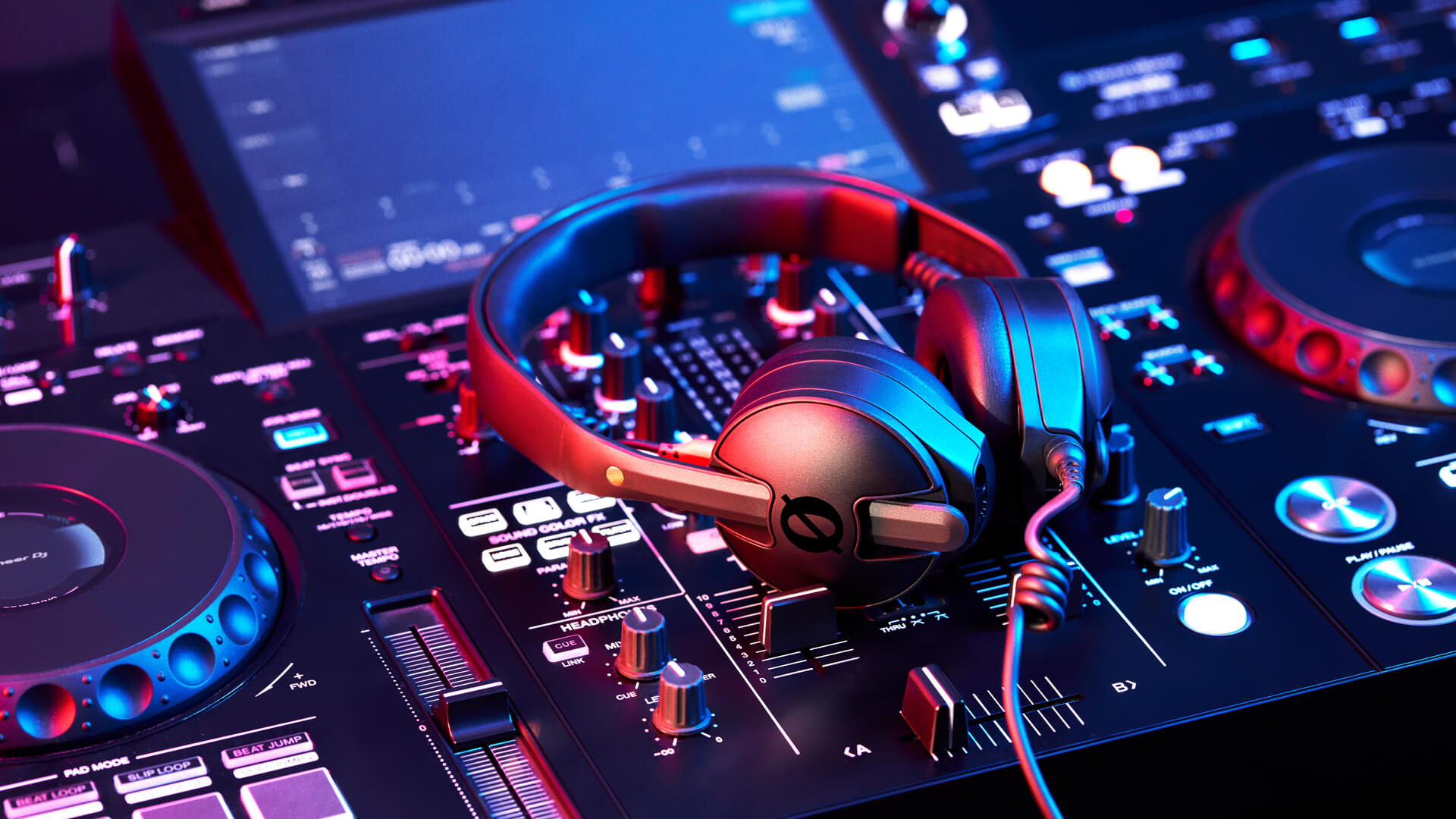 rode-nth50-dj-deck-macro-8192x5464-rgb-1920x1080-2976f88.jpg